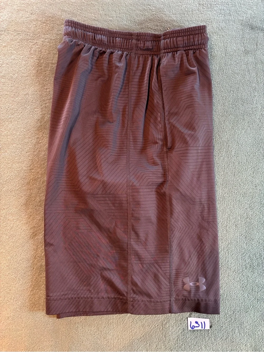 Under Armour Heatgear Dark Gray Loose Shorts. Size: M. (6511)